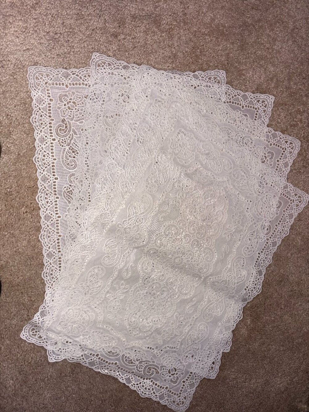 Vintage style rectangular 4 table placemats, solid white vinyl plastic